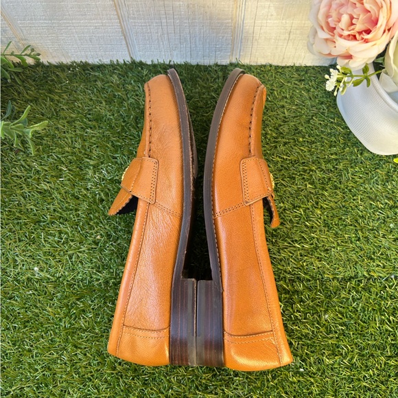 Tory Burch
Classic leather loafers sugar brown women size 7 gently used - Picture 14 of 16